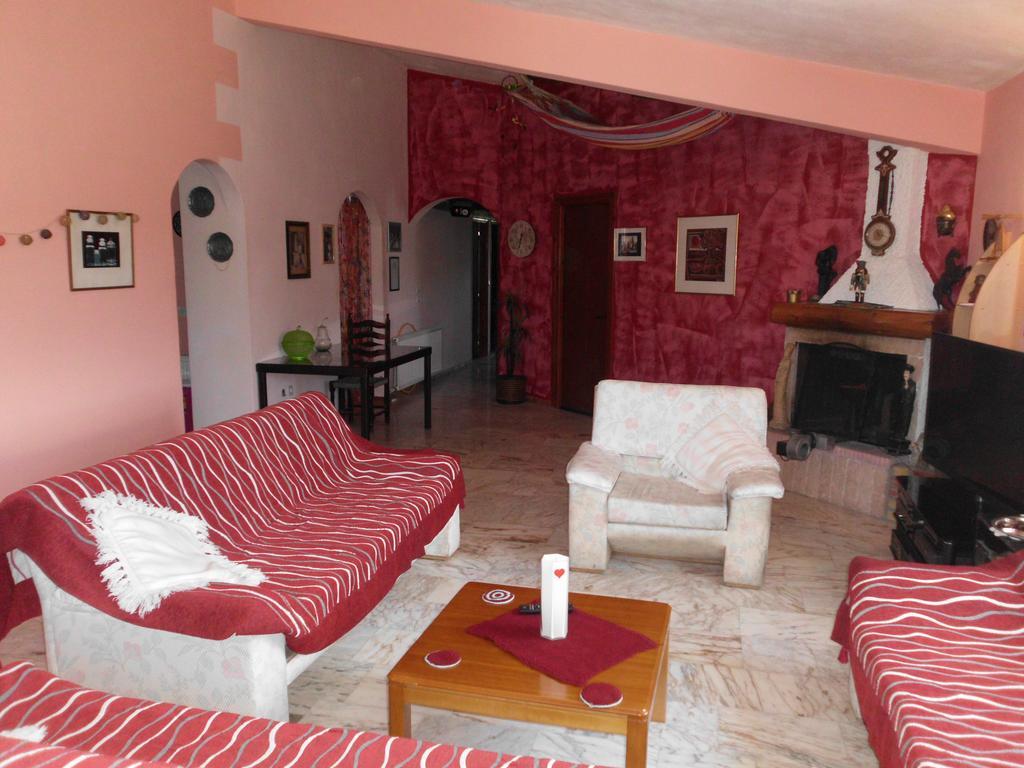 Tom'S House Apartamento Skriperon Exterior foto
