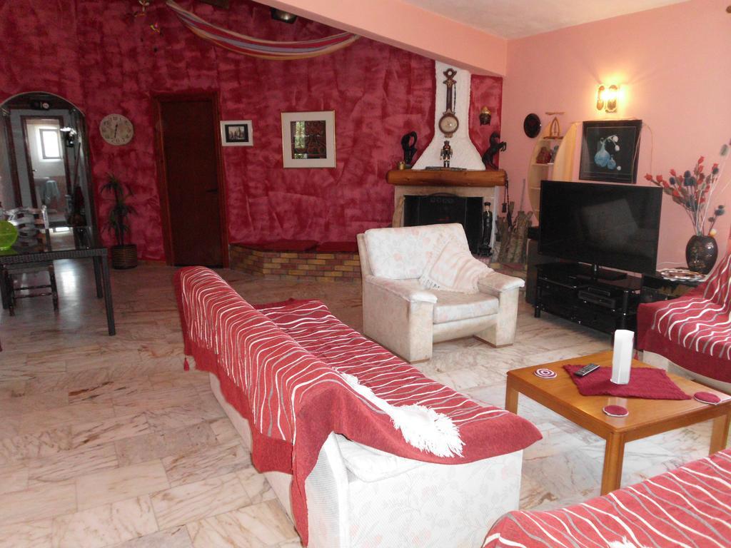 Tom'S House Apartamento Skriperon Exterior foto